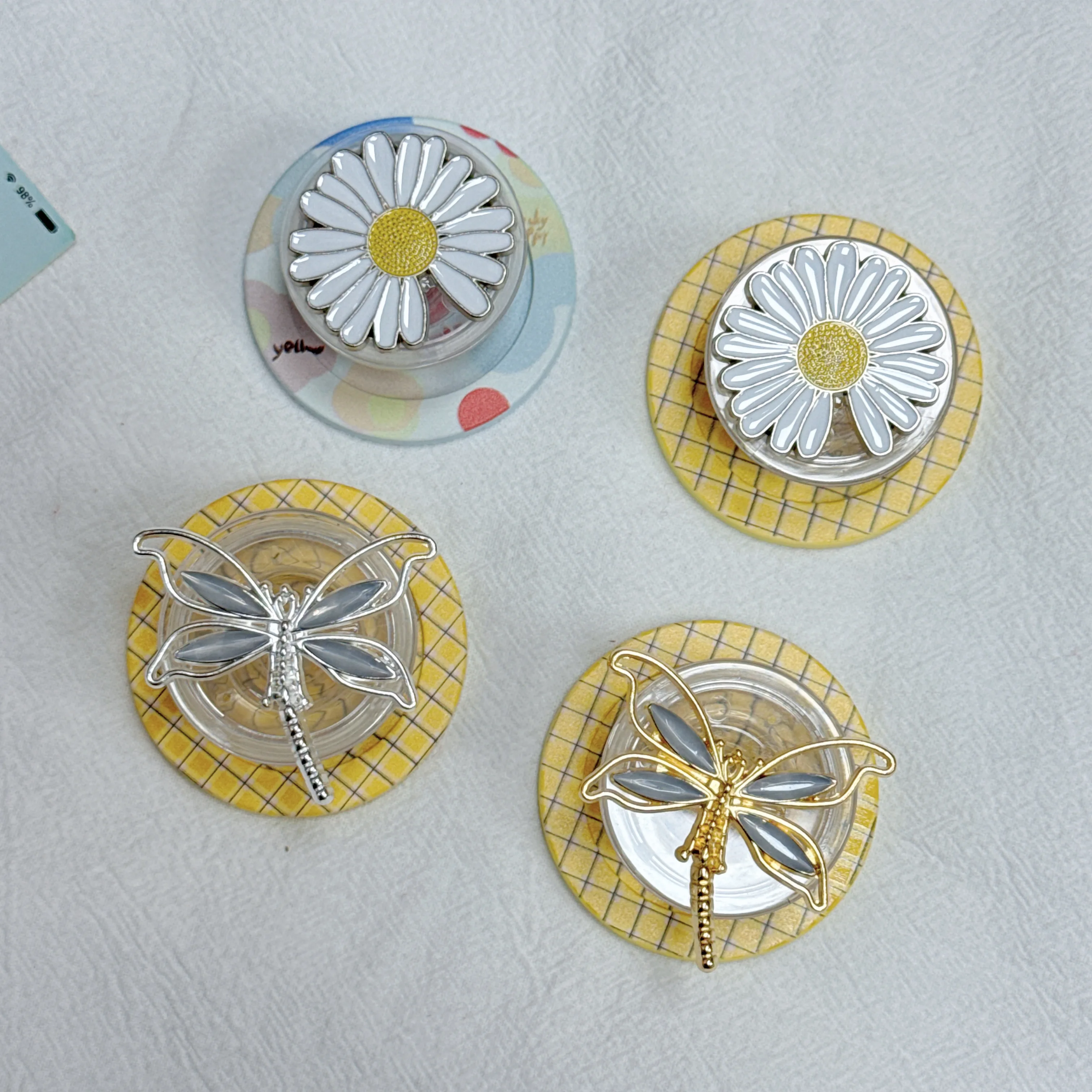 

Новая милая магнитная подставка для телефона с 3D ромашками и стрекозой Griptok, ручка Tok, подставка для телефона, поддержка IPhone 17, аксессуары Magsafe Smart Tok