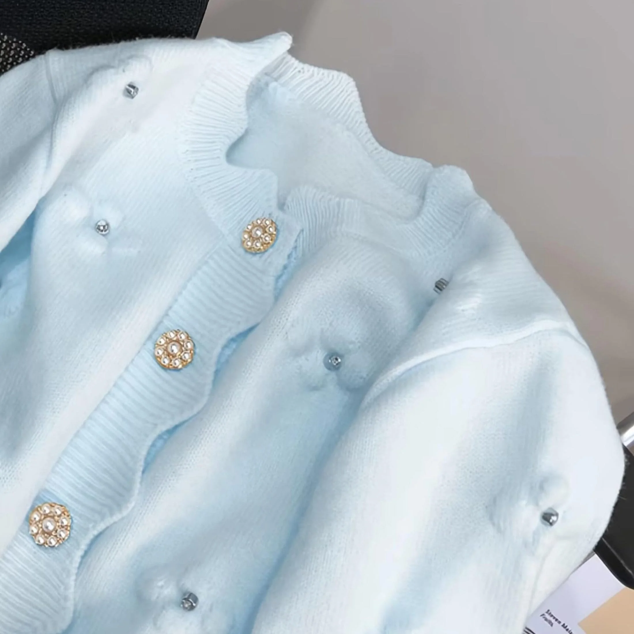 Kurzärmliger Pullovermantel mit kleinem Duft für Damen, lockerer und lockerer Rückenstil, neue Herbstsaison 2022, weicher und flauschiger Strick