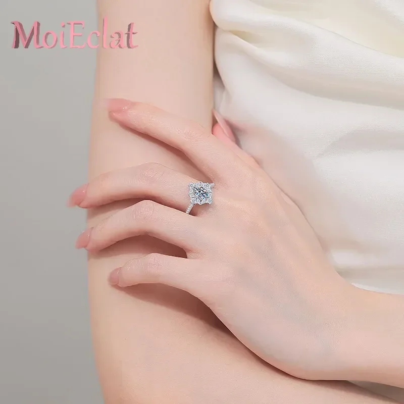 

For Women High-End Jewelry E1carat Diamond Moissanite Band Luxurious Platinum Pt950 Engagement Rings Exquisite Holiday Gift