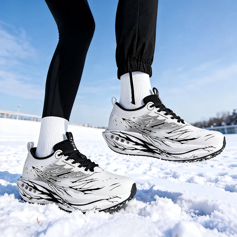 

Men's winter snow anti-slip sports shoes, white and black striped thick sole shock-absorbing running shoes, outdoor warm and wea
