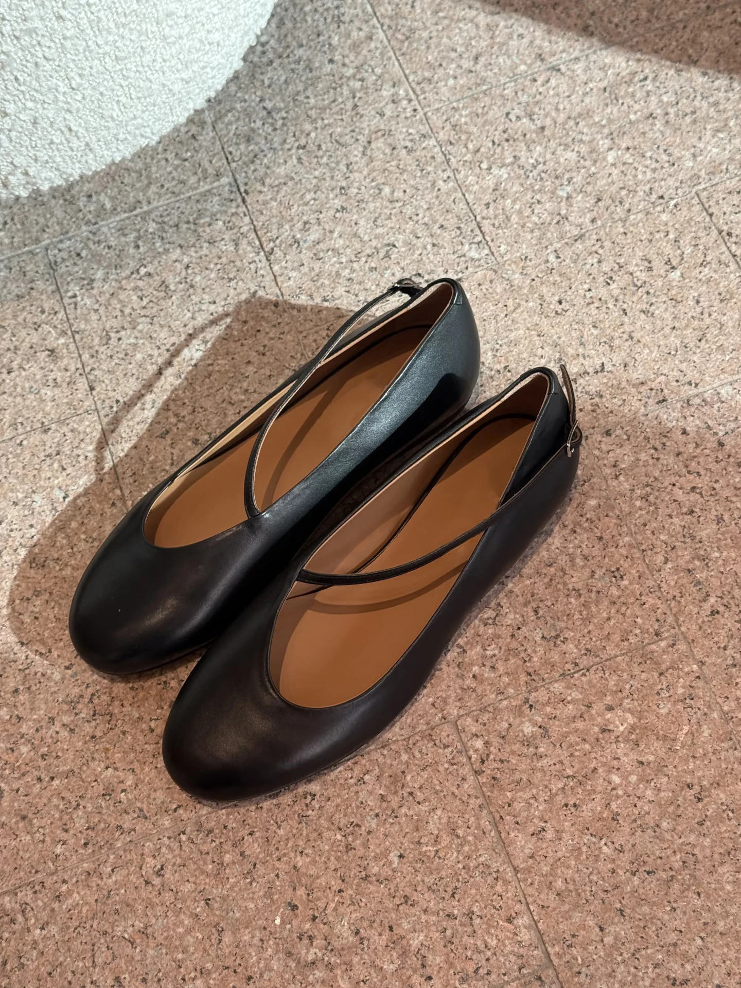minimalist-ballet-flat-shoes-women's-spring-new-round-head-mary-janes-grandmother-shoes-slip-on-fashion-single-shoes-leather