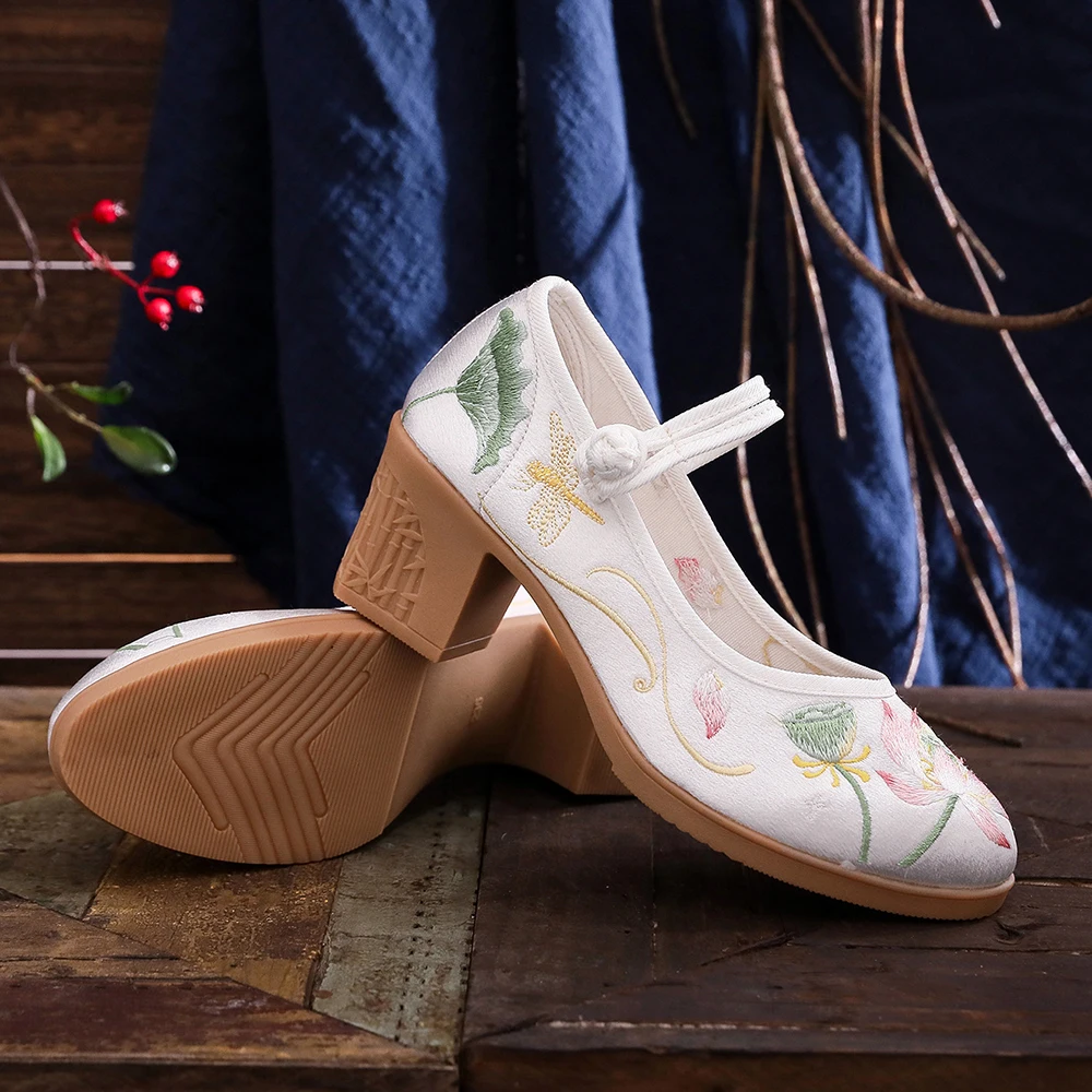 Veowalk Chinese Style Women 6cm High Block Heel Satin Cotton Fabric Shoes Comfortable Ladies Casual Embroidered Costume Pumps