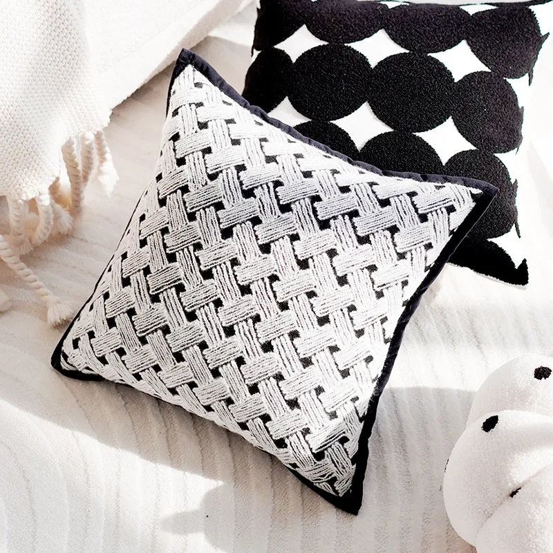 Retro Sofa Throw Pillow Cover Black and White 45x45 Decorative Pillowcase for Living Room Simple Art Throw Pillow