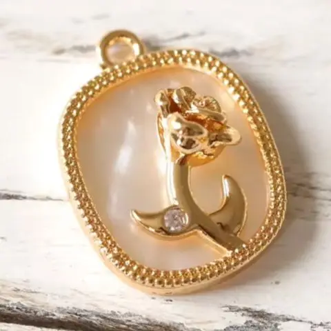 

2PCS A Copper-plated Real Gold Elegant and Versatile Square White Mother-of-pearl Rose Pendant DIY Handmade Accessory