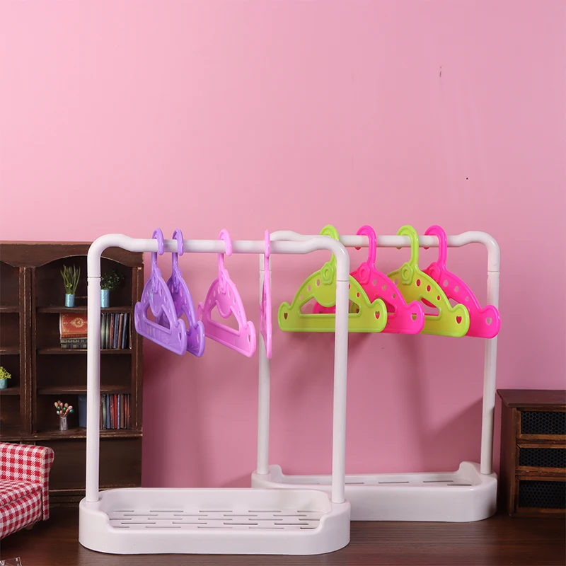 Mini cabides cabide de boneca bjd cabides de roupas de boneca rack de roupas mini acessórios de boneca vários outros cabides de roupas de boneca