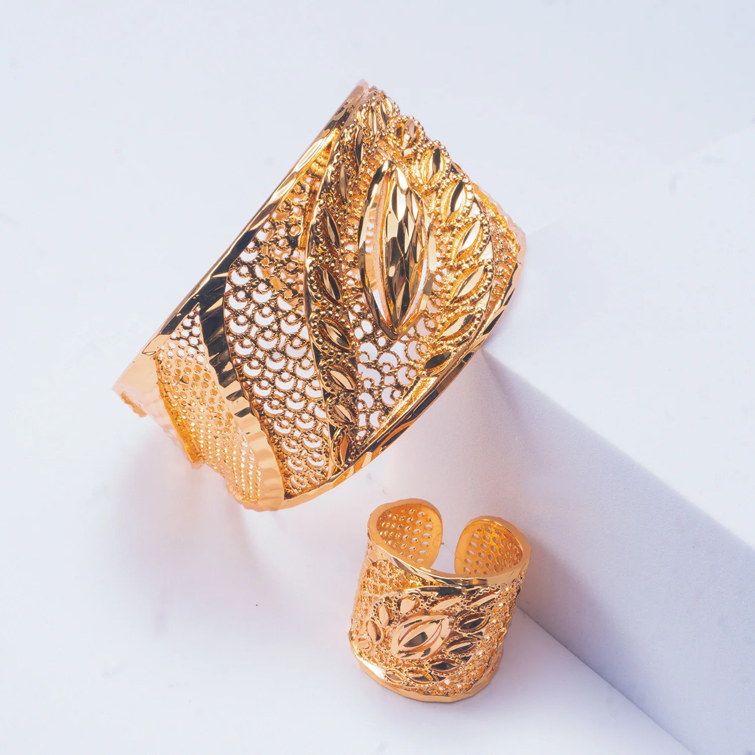Bracciale Vintage in Oro 9999 - Women'S Accessories Manufacturers recensione e prezzo