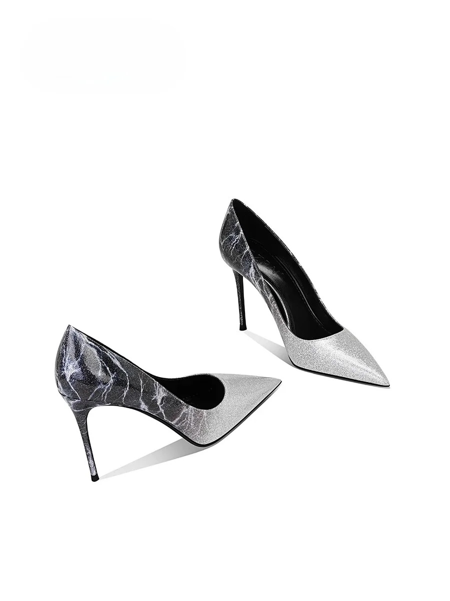 

2025 Spring and Autumn New Silver Fashionable Elegant Pointed Fine Heel Shallow Mouth Women's Shoes