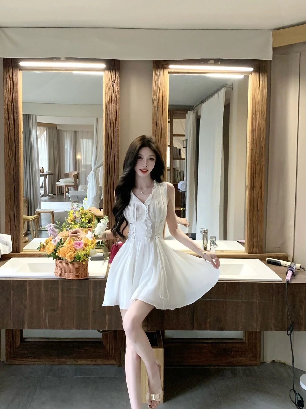 

JustQin Spring White Dress Sexy Waist-Cinching A-Line Skirt Women's Fashionable Summer Outfit City Commute Friendly