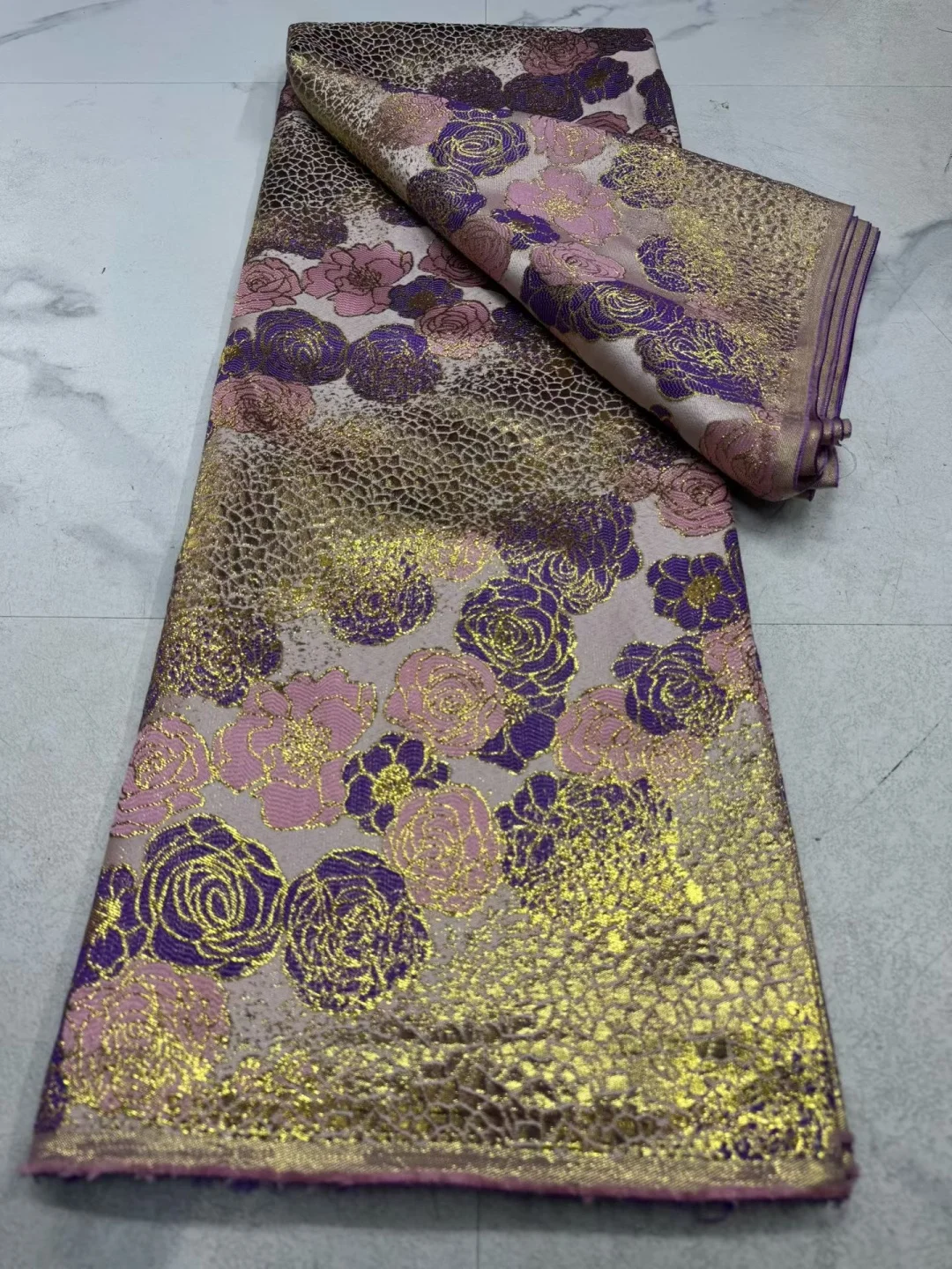derniere-collection-2026-tissu-en-dentelle-jacquard-nigerian-dentelle-damassee-tissu-en-dentelle-brocart-africain-pour-confection-de-robes-de-soiree-de-luxe-pour-femmes