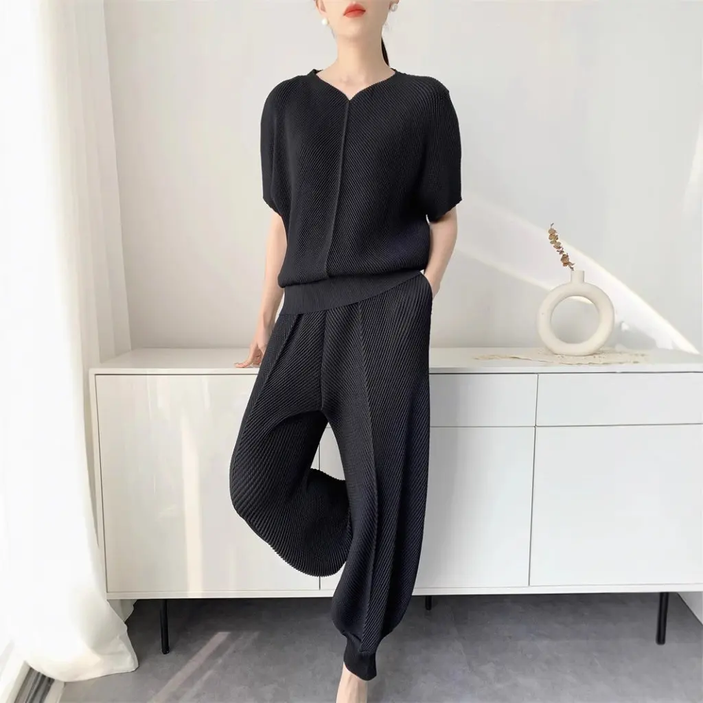 

Women's Miyake Style Dragon Scale Pleated Suit High-End Summer Top Pants Set Comfortable Casual Fashion All-match