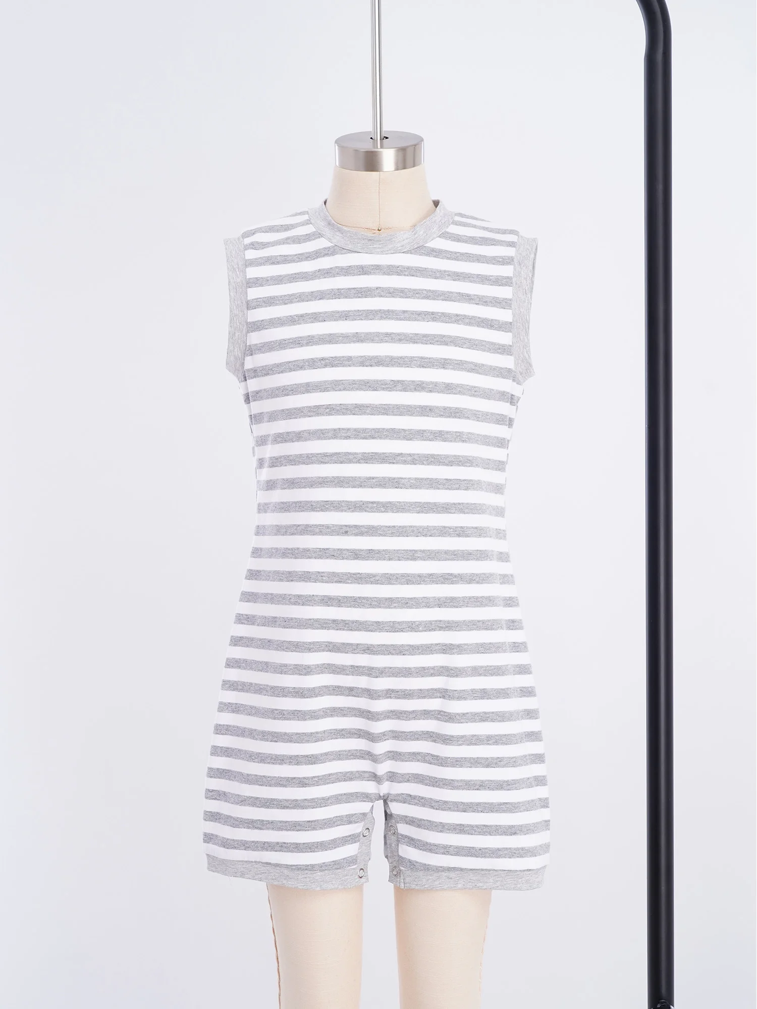 Kids Boys Girls Special Needs Adaptive Jumpsuit Sleeveless Anti-Strip Back Zipper Romper for Daily School Home Sleep Wear