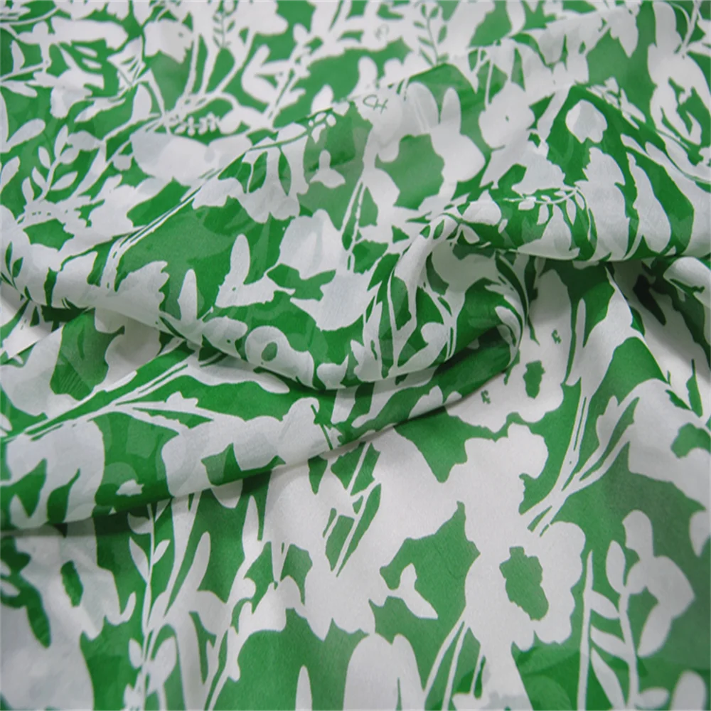 Lightweight Material Green Color Special Design Natural Material Silk Chiffon Fabric for Women Dress