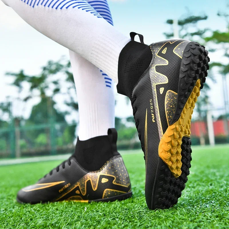 New Men Soccer Shoes Professional Society Turf Training Kids Football Field Boots Non-Slip TF/FG Indoor Children Football Shoes