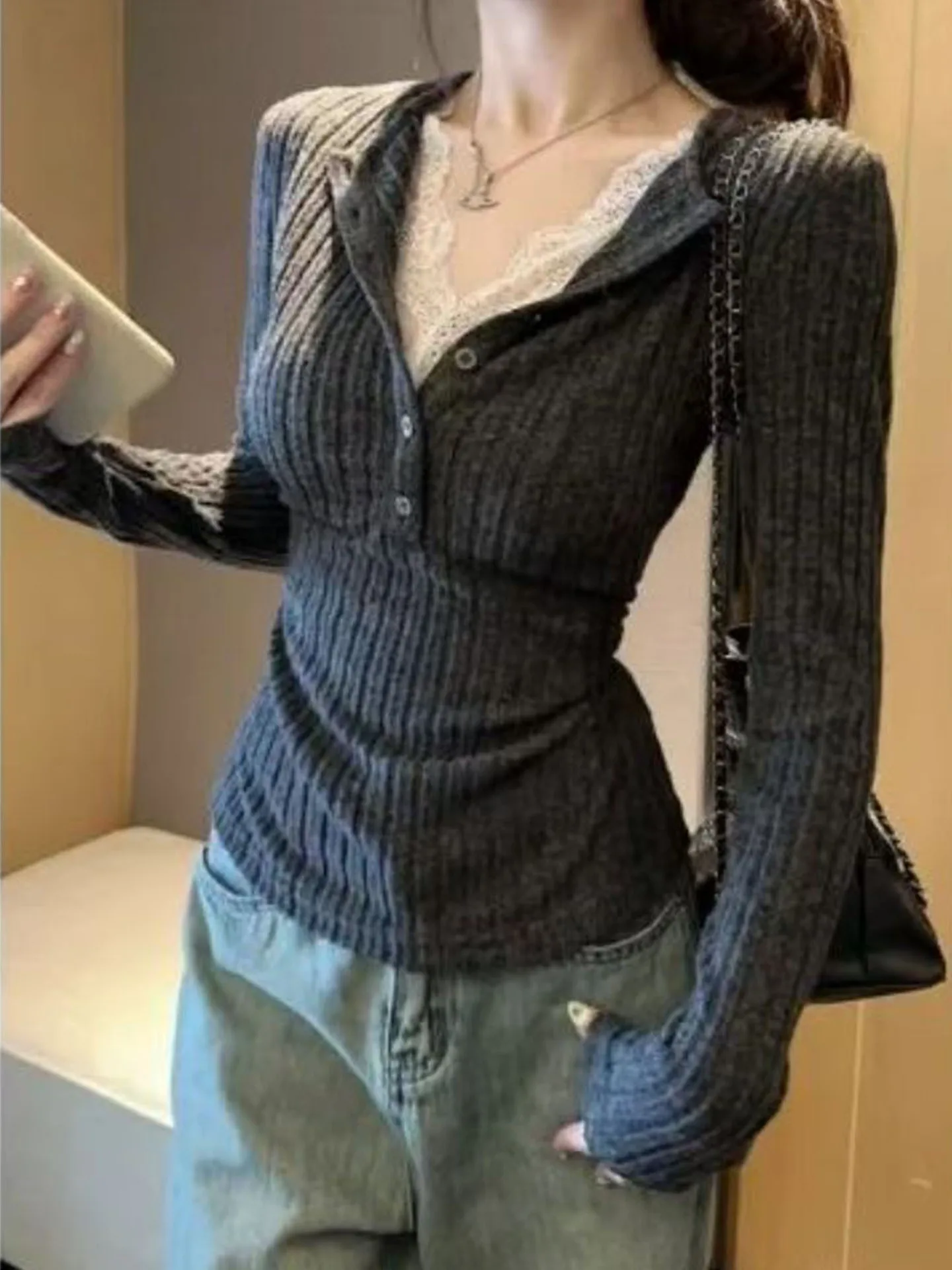 

Slim Fit Long Sleeve T-Shirt Women's Lace Base Shirt Design Sensation Small Audience Pure Desire Spicy Girl Top Commute Style