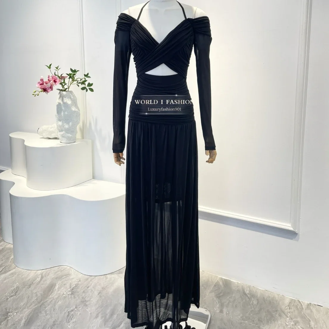 Dames schouder halter uitgesneden midi-jurk topkwaliteit 2025, nieuwe zwarte plooi met lange mouwen uit