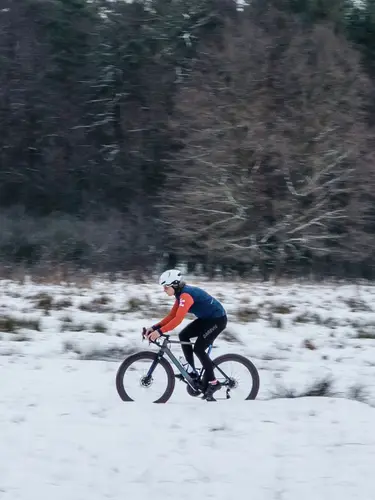 Imagen 2 del producto DAREVIE, chaqueta de ciclismo para hombre, chaquetas de ciclismo profesionales de lana a prueba de viento, ropa de bicicleta transpirable profesional cepillada suave y cálida de manga larga