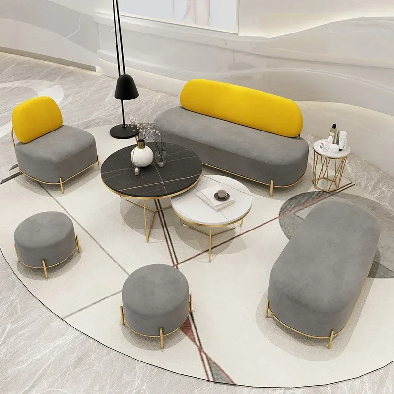 Reception del negozio di abbigliamento piccolo divano salone di bellezza piccolo appartamento creativo semplice e moderno salone di capelli con ciottoli