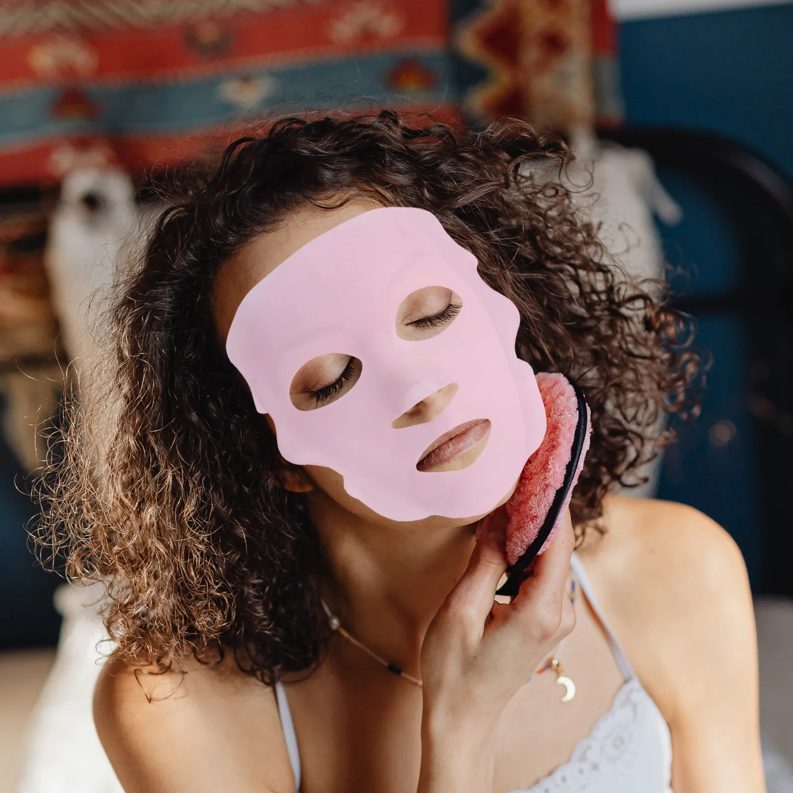 2Pcs Silicone Sheet Mask Cover Reusable Face Mask Holder Soft Comfortable Universal Fit for All Face Shapes Improves Nutrient