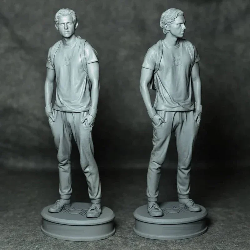 

1/24 1/18 Resin Model Kits Spider Boy Figurine Unpainted No Color RW-517