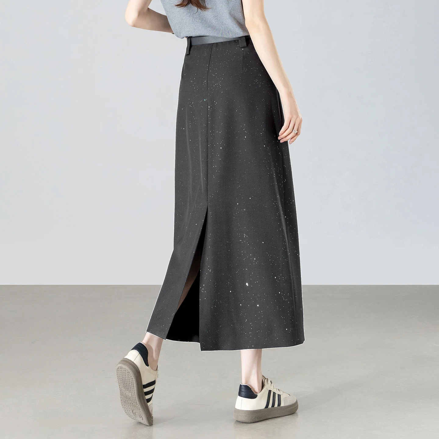 SENTUBILA Back Slit Long Skirts for Women 2026 Summer Fashion Fake Pockets Removable Belt Silver Shiny Straight Skirt 162QF6699
