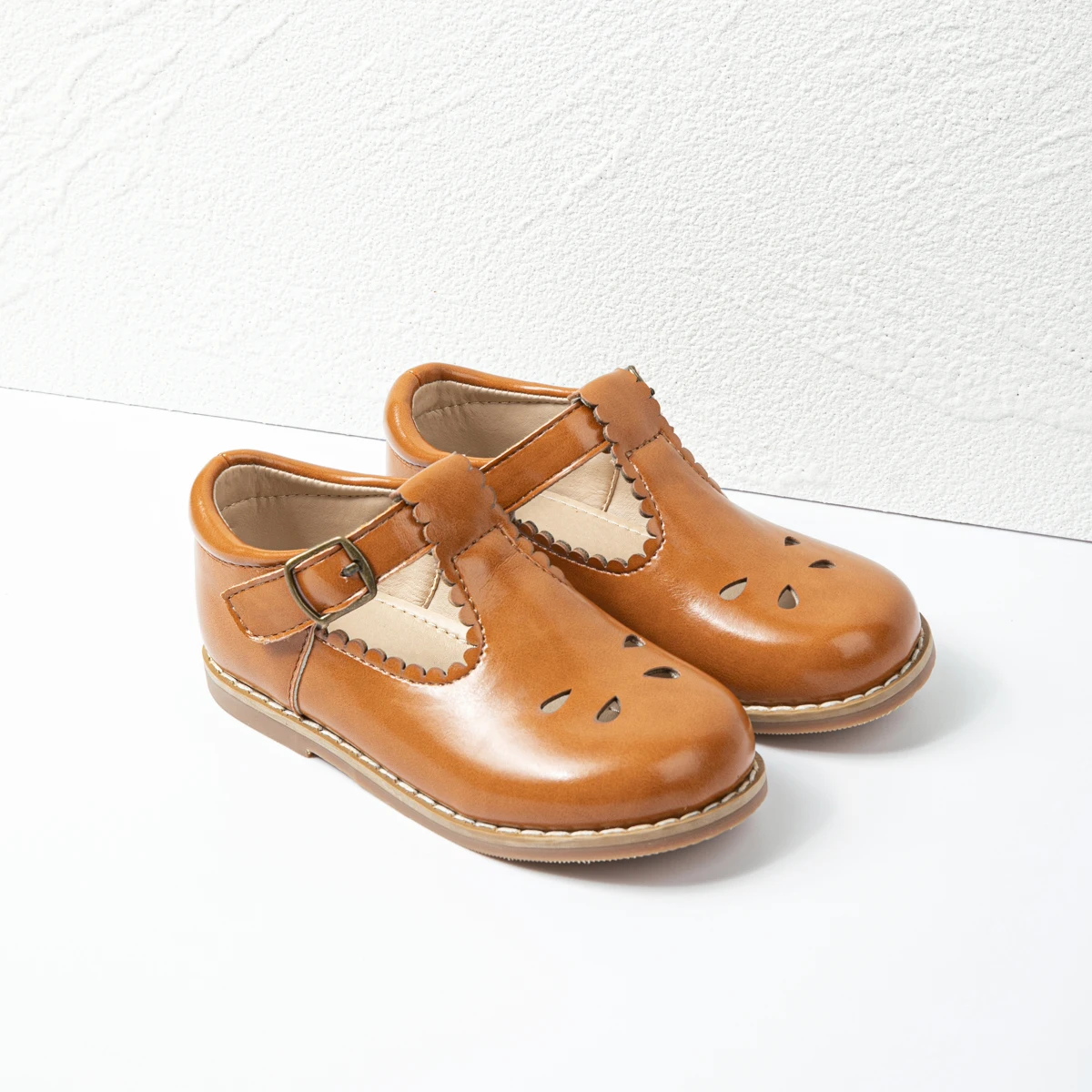 

Girls' Leather Shoes 2025 Spring/Autumn New Retro Elegant Skirt Kid's Princess Shoes Shallow Mouth Children's Shoes 21-32