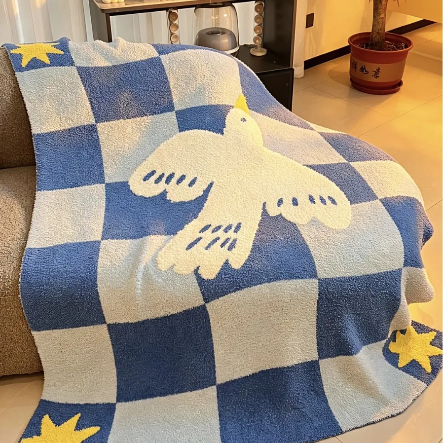 INS Style Half Velvet Blanket Lightweight Warm Sofa Throw Portable Lunch Break Air Condition Cover Blanket Soft Nap Decor