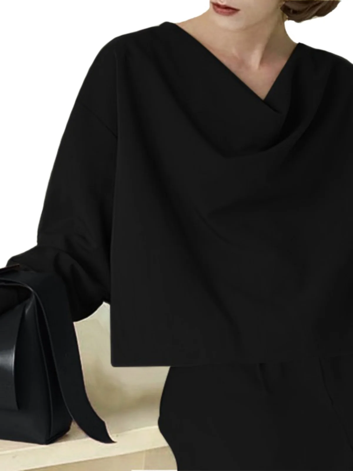 

Шелковая блузка с V-образным вырезом и длинными рукавами для женщин: элитный дизайн, оригинальная модель, новинка весенней коллекции, дышащая, комфортная, идеально сидит.