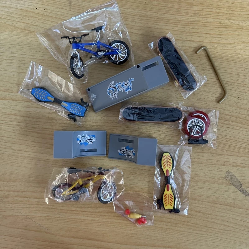 

Набор Finger Skateboard Mini Skatepark — профессиональная рампа с легкосплавными гусеницами, сборными игрушками для самокатов и велосипедов
