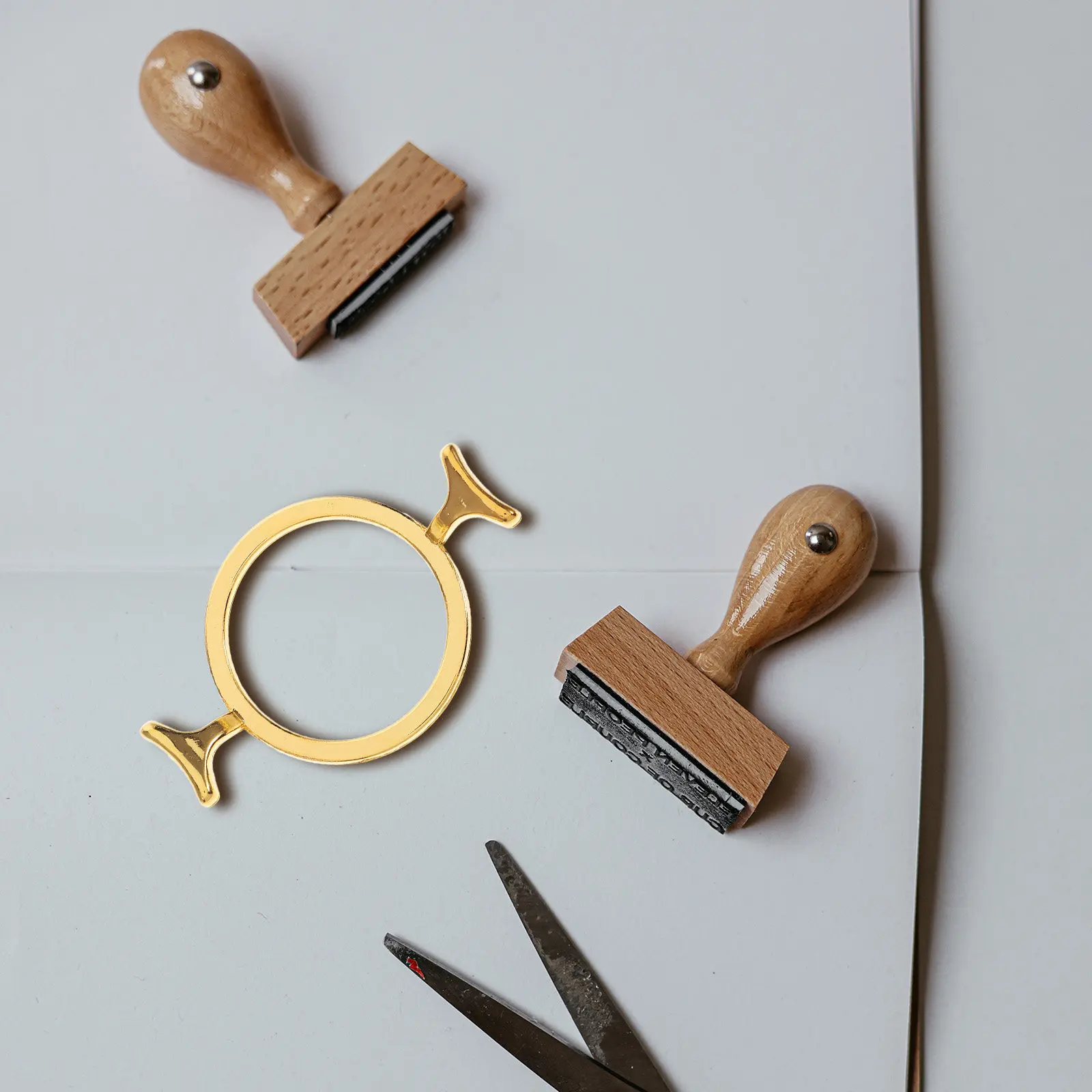 Metal Wax Seal Stamp Mold Zinc Alloy Elegant Vintage Design for DIY Handicrafts Romantic Sealing Supplies Envelope Invitation