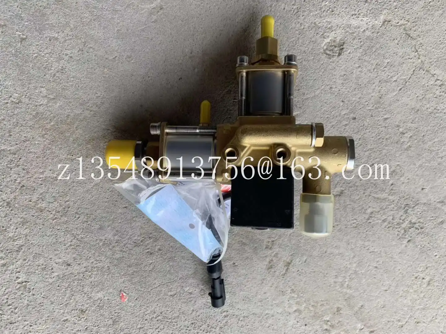 

Natural gas vehicle high-pressure pressure reducer Tianlong 440 combined with 420 natural gas vehicle engine pressure reducer