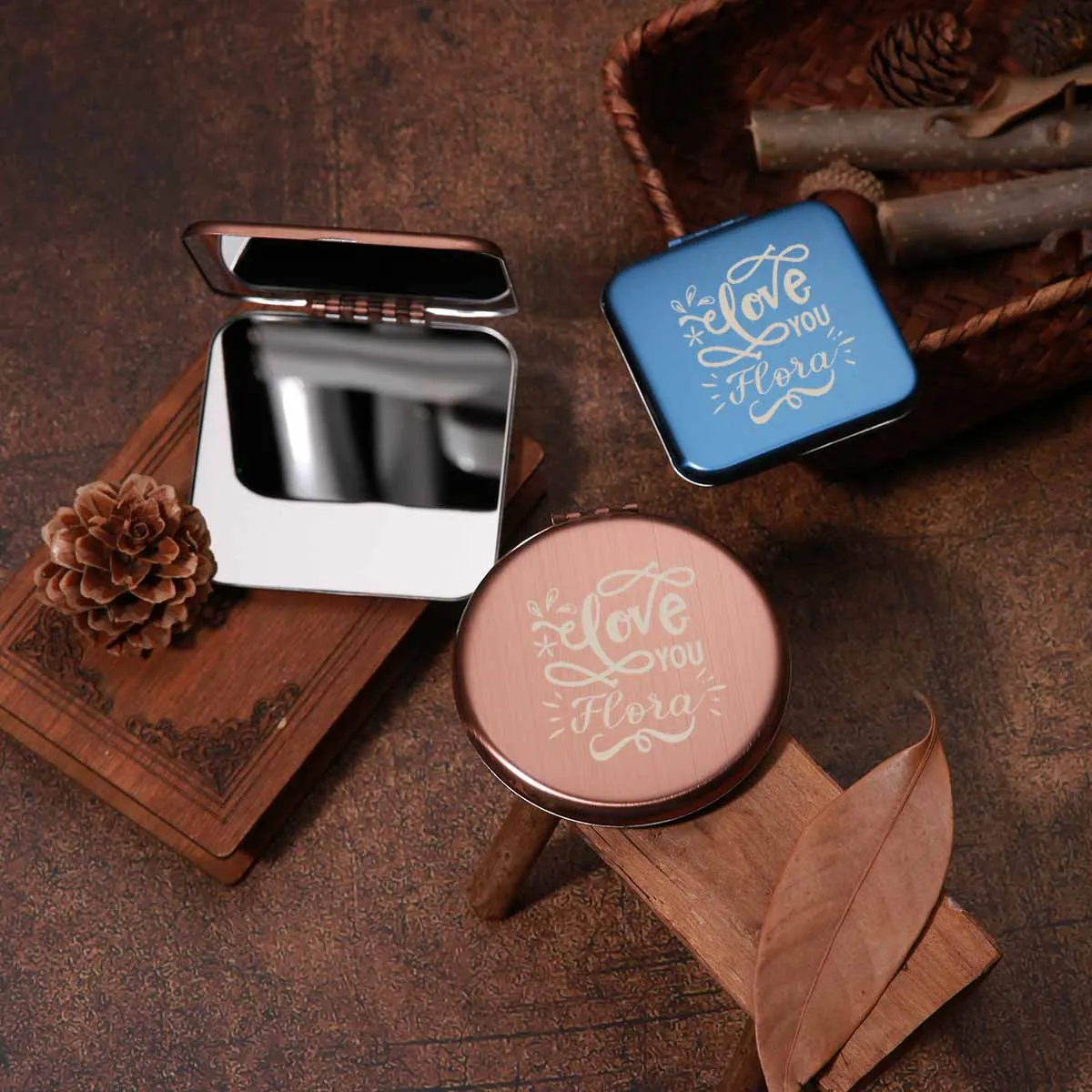 

1 pc Personalized patterns creative New style Engraving Customized Name Makeup Mirror blue Wedding Guest Gifts