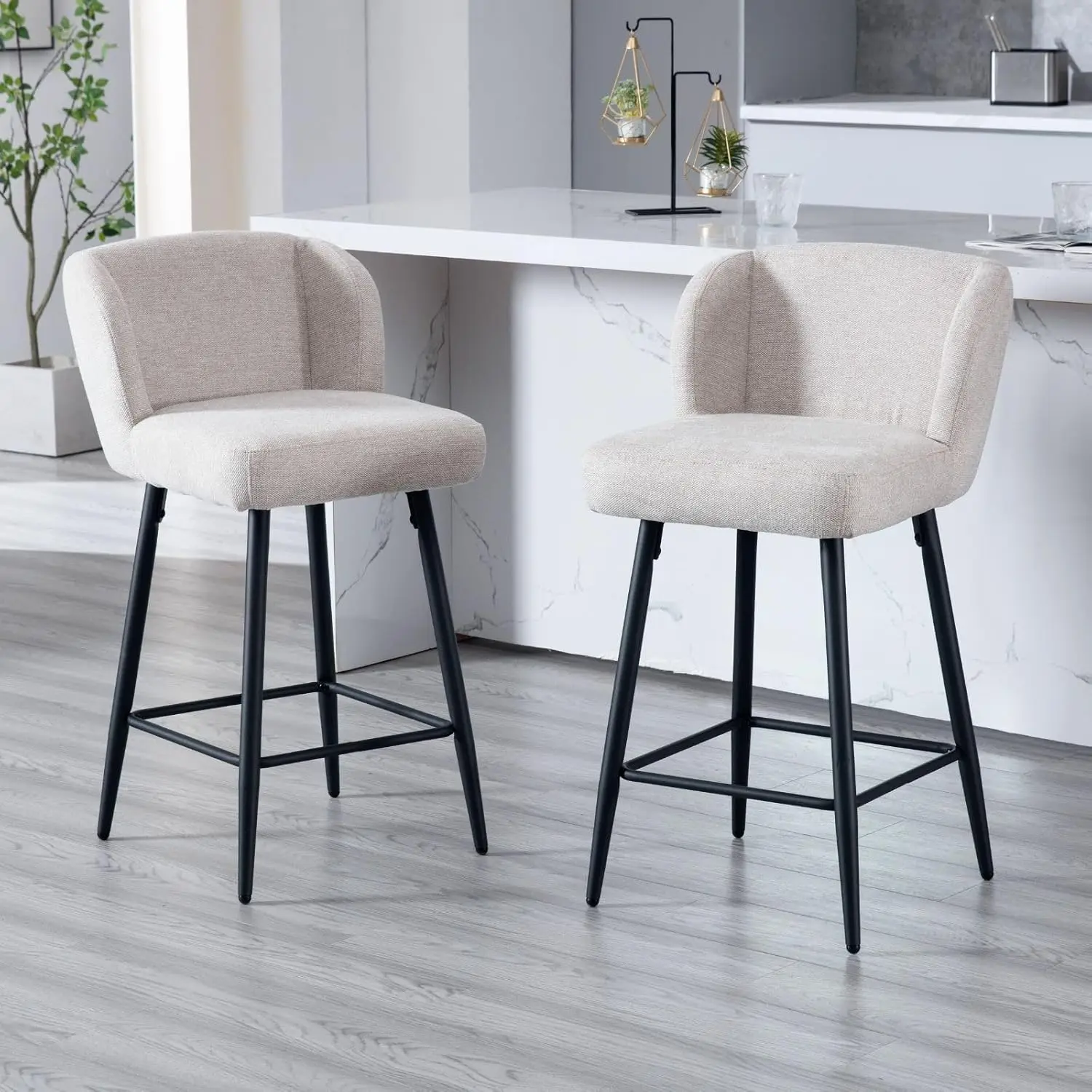 Set di 2 sgabelli da bar Chairus, sgabello da bar moderno con gambe in metallo, sgabello da cucina in lino con schienale curvo, ideale per bar, bistrot o caffetteria, colore beige.