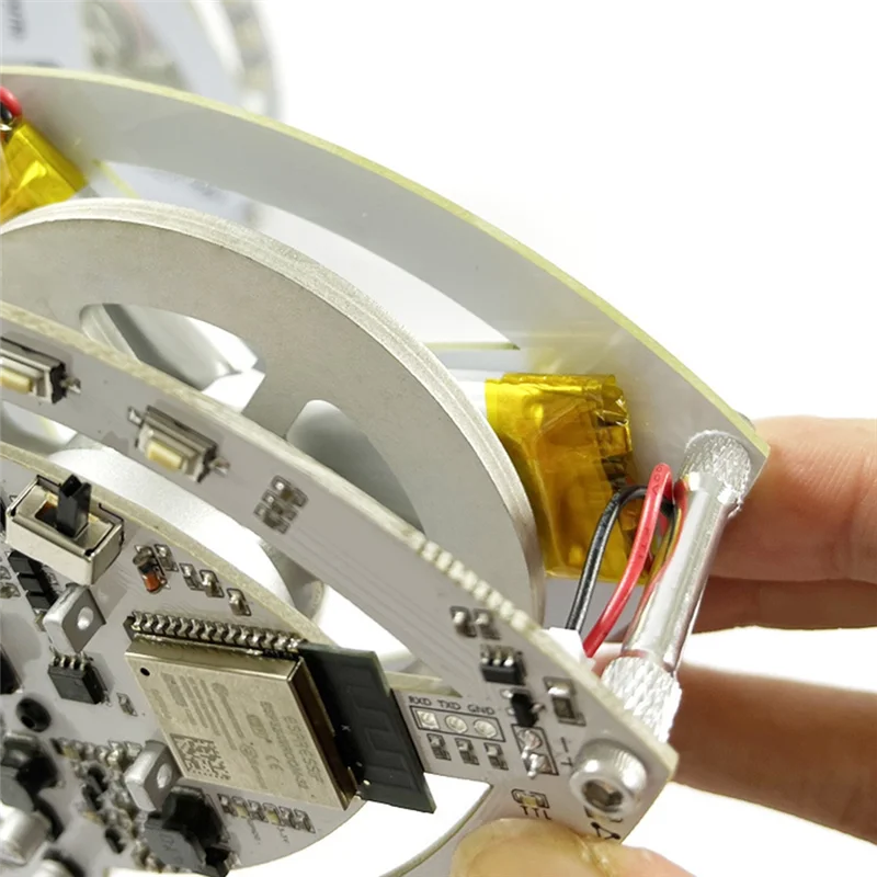 Selbstausgleichendes Lelot-Dreiecksmodell, leuchtendes Ornament, wissenschaftliches experimentelles Werkzeug, eckiger Momentum, Konservierung