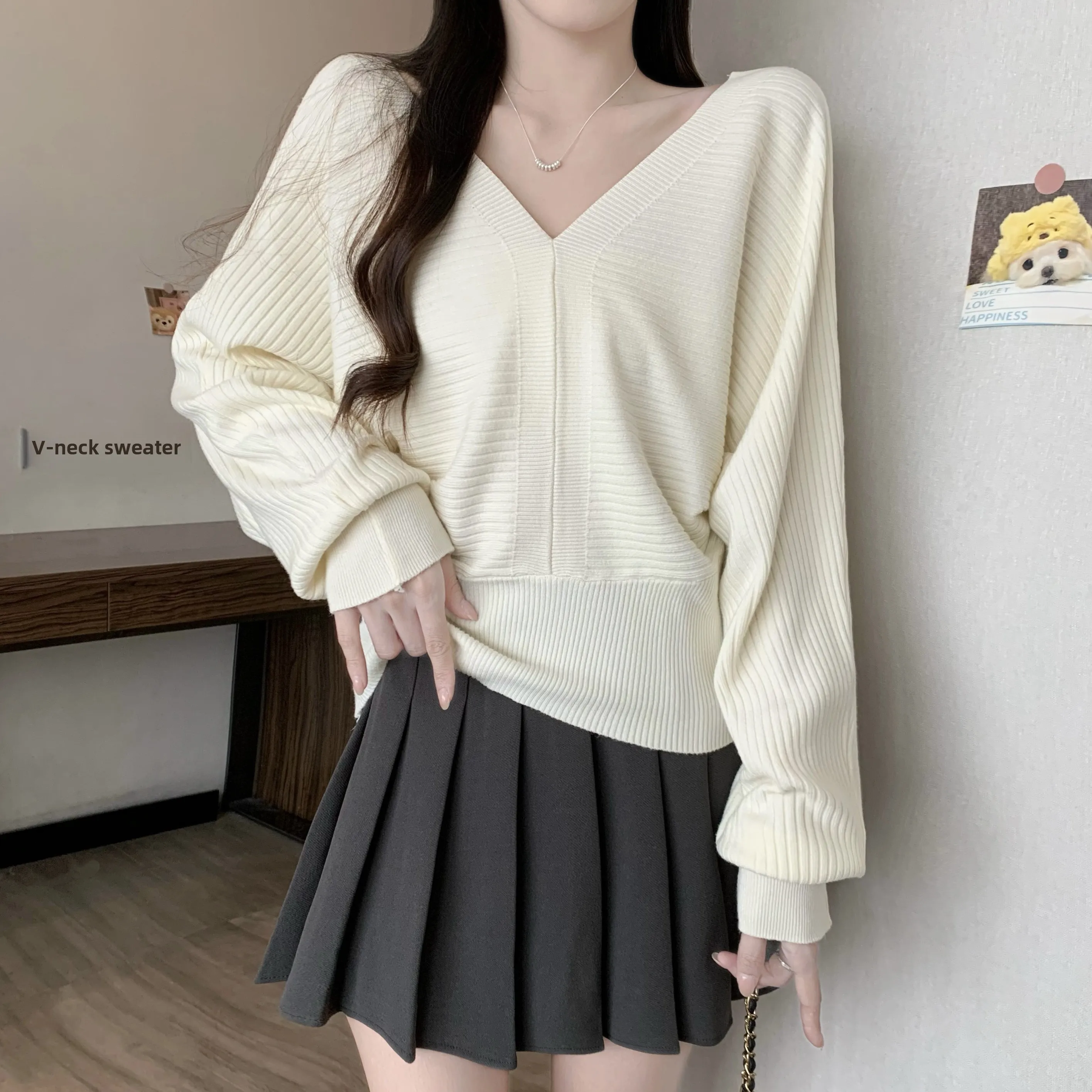 

Korean Sle V-Ne Batwing Sve Knitted Sweater Faionable Lazy Girl Autumn Winter New Arrival Women's Long Sve Top