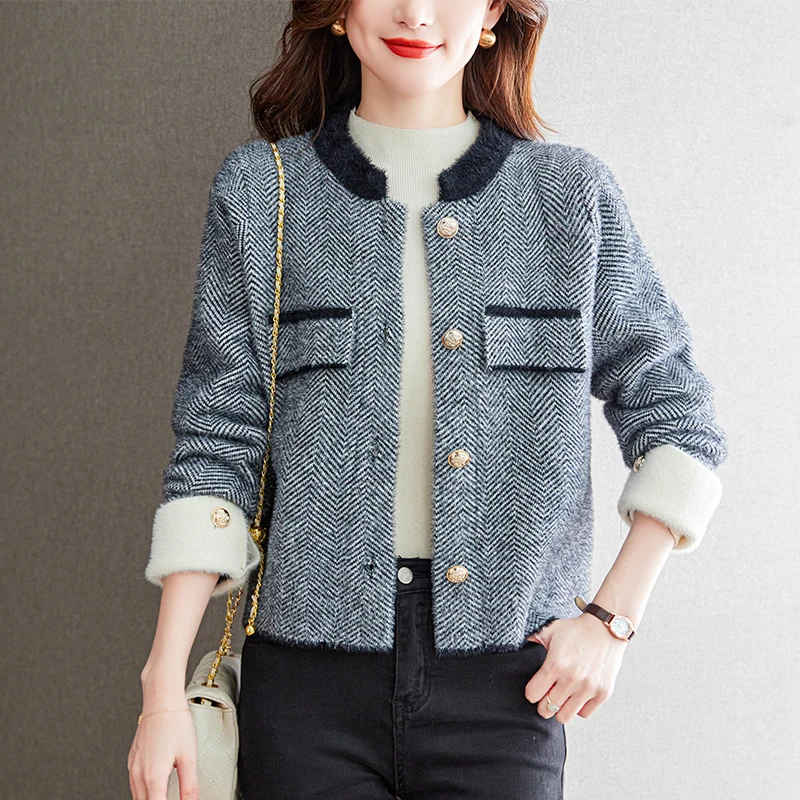 

2023 New Autumn Winter Women Mink Velvet Short Cardigan Coat High Quality Fashion Patchwork Geometric Striped Knitted Cardigan