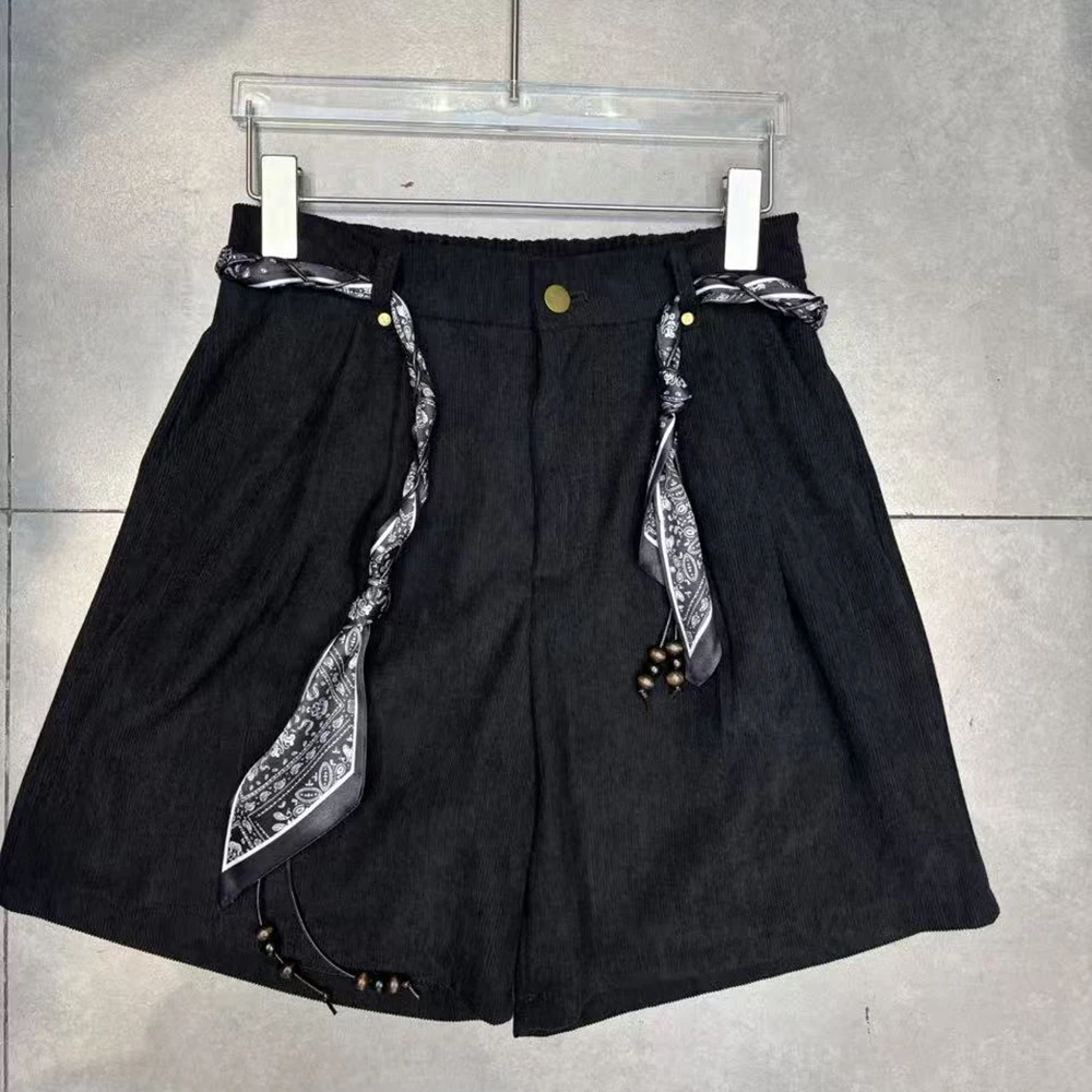 TWOTWINSTYLE Beiläufige Dünne Feste Strand Stil Shorts Für Frauen Hohe Taille Verstärktes Taste Designer Hosen Weibliche Mode KPA548140