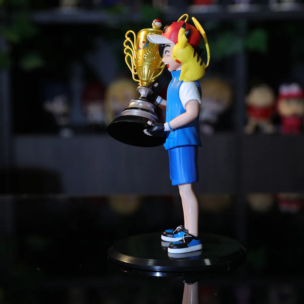 Pokemon Animatie Hand om de kleine wijsheid te winnen Pikachu Trofee Model Decoratie Kampioen Xiaozhi Figuren Decoratie Speelgoed Cadeau