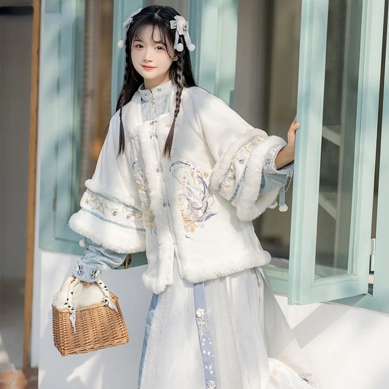 ฤดูหนาว Hanfu ผู้หญิงสามชิ้นทั้งชุด Ming Dynasty Top กระโปรงมีจีบน่ารัก Fairy ปักจีนแบบดั้งเดิมโบราณชุด