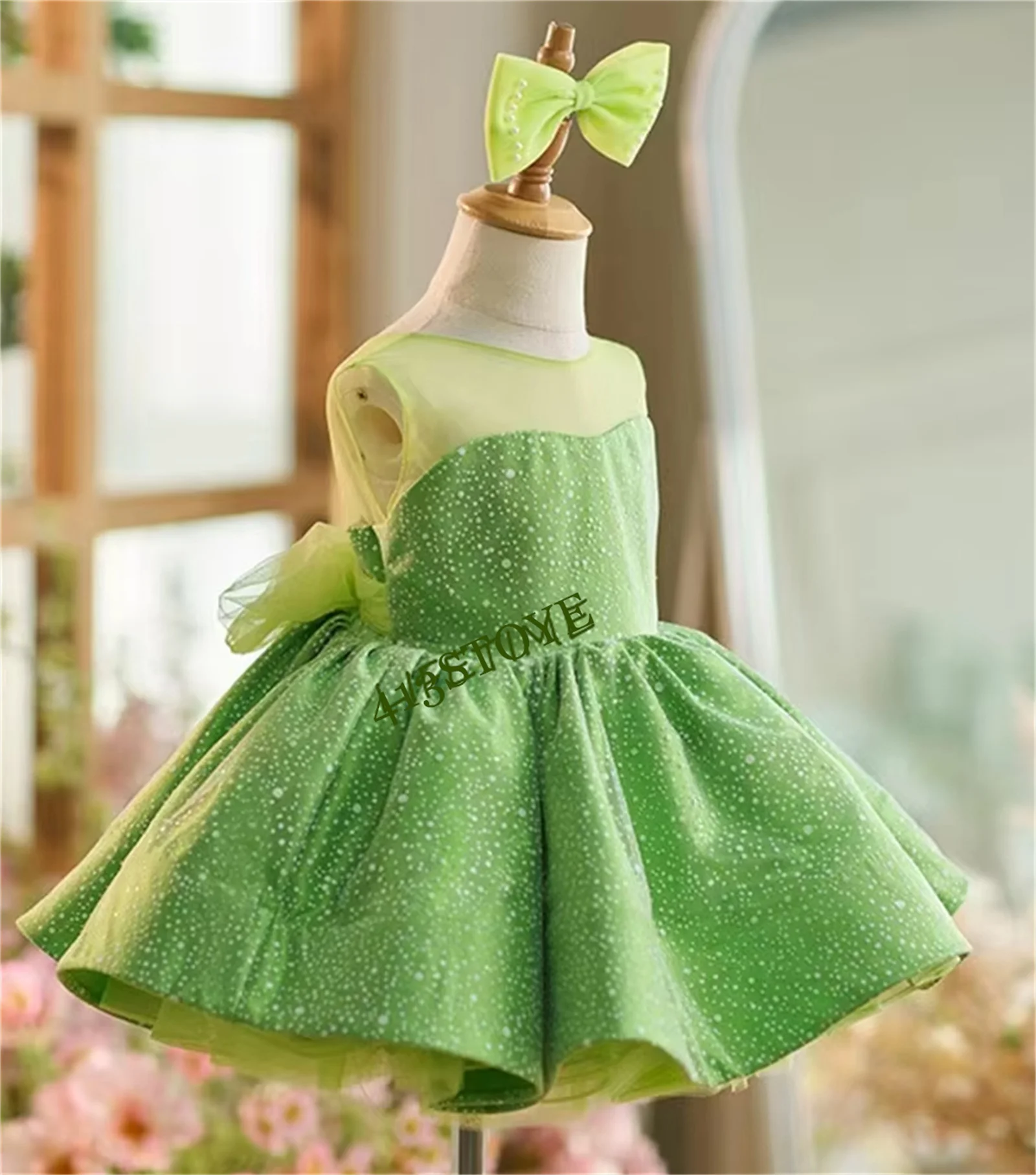 

Customized Green Sleeveless Flower Girl Dress Knee Length Princess Baby Wedding Birthday Party Holiday Gown