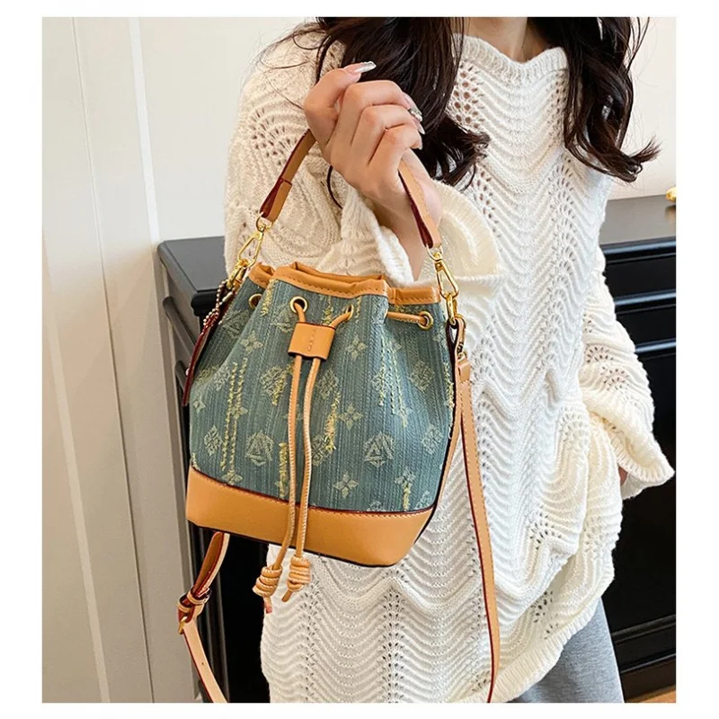 

Premium Women's Shoulder Bag Made Of Ravine-Printed Leather Boasting High-End Ireland Lasting Spacious Soft Style