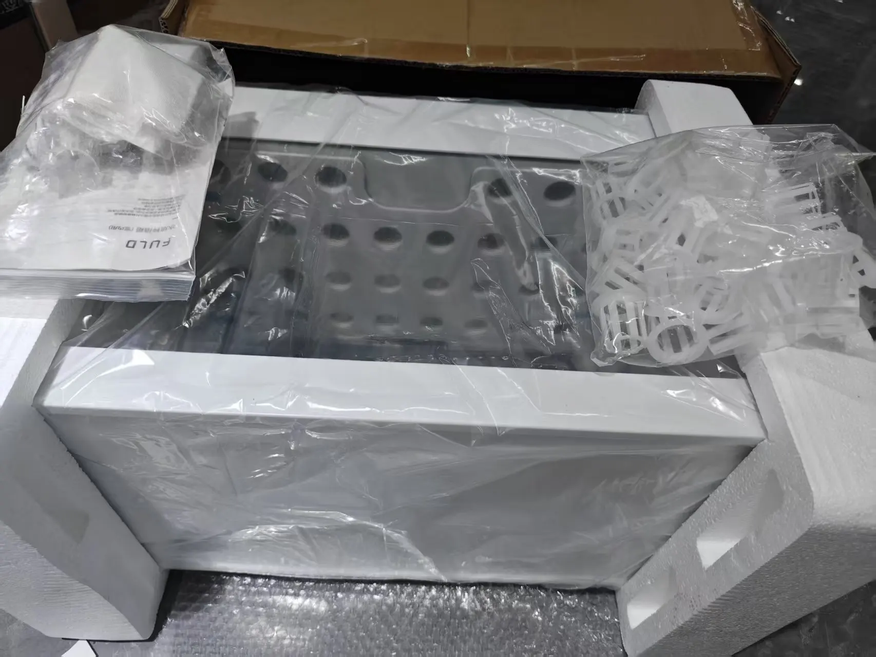 Intelligent Hydroponic Planter for Indoor Home Soilless Cultivation Equipment Vegetable Growing System