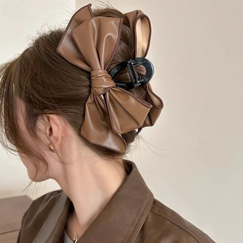 

French Vintage Leather Bow Clip Large Fashion Hair Claw Dark Brown Hair Clip for Women Elegant Hair Accessories for Women