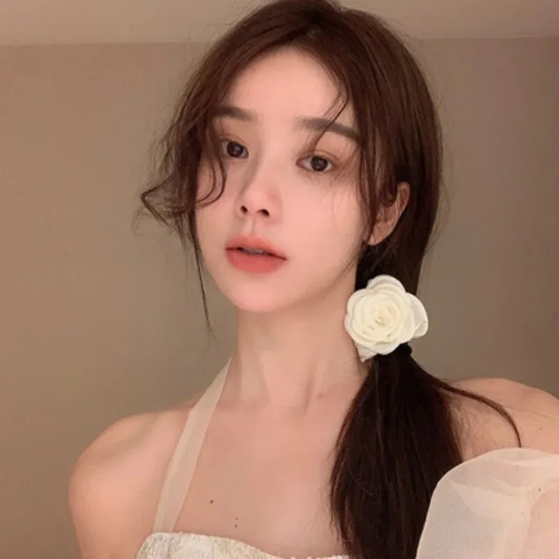 Заколка для волос с камелией, атласный нежный белый головной убор для девочек, корейская элегантная заколка для волос, винтажная повязка на голову с цветком, аксессуары для волос Заколки