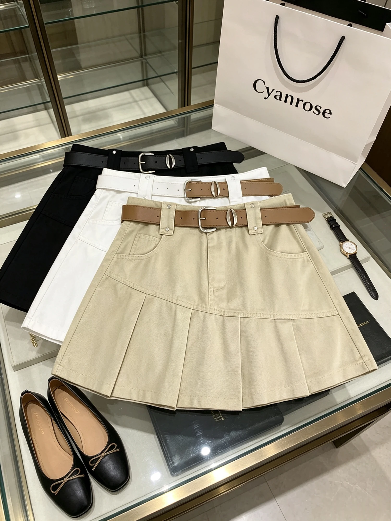 Women's Apricot Mini Pleated Skirt Y2K Gyaru Vintage Harajuku Mini Skirts Korean Style High Waist A-Line Skirt for Women Summer