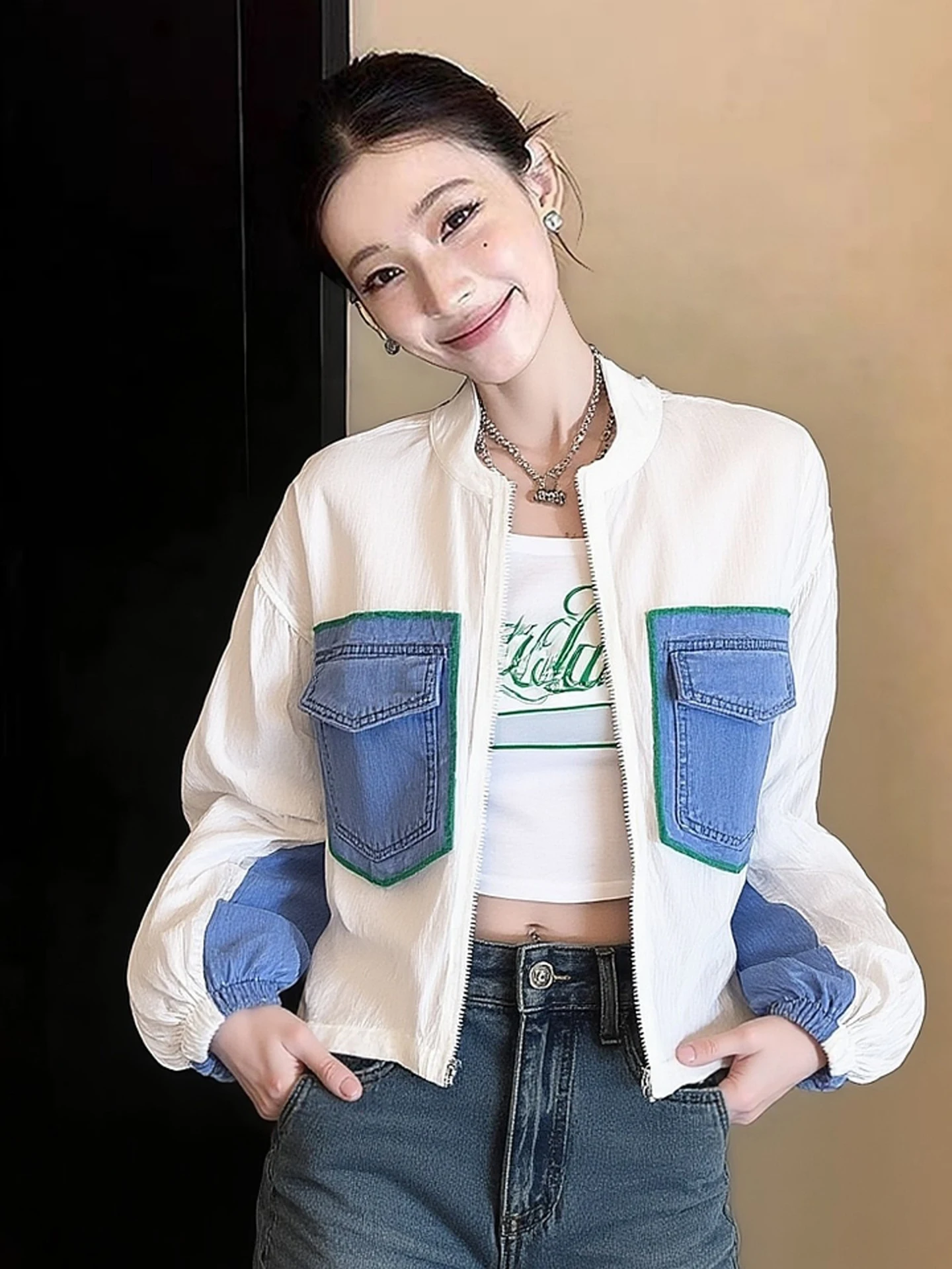 

Spring 2026 Long Sleeve Women's Denim Shirt Premium Design Korean Style Commute Fashion Casual Short Length Zipper Closure