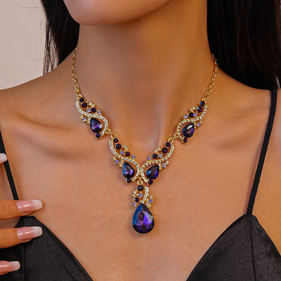 2PCS Opulent Purple Crystal Necklace Earrings Jewelry Set Enchanting Deep Purple Crystal Neck Chain Ear Ring Set Evening Party