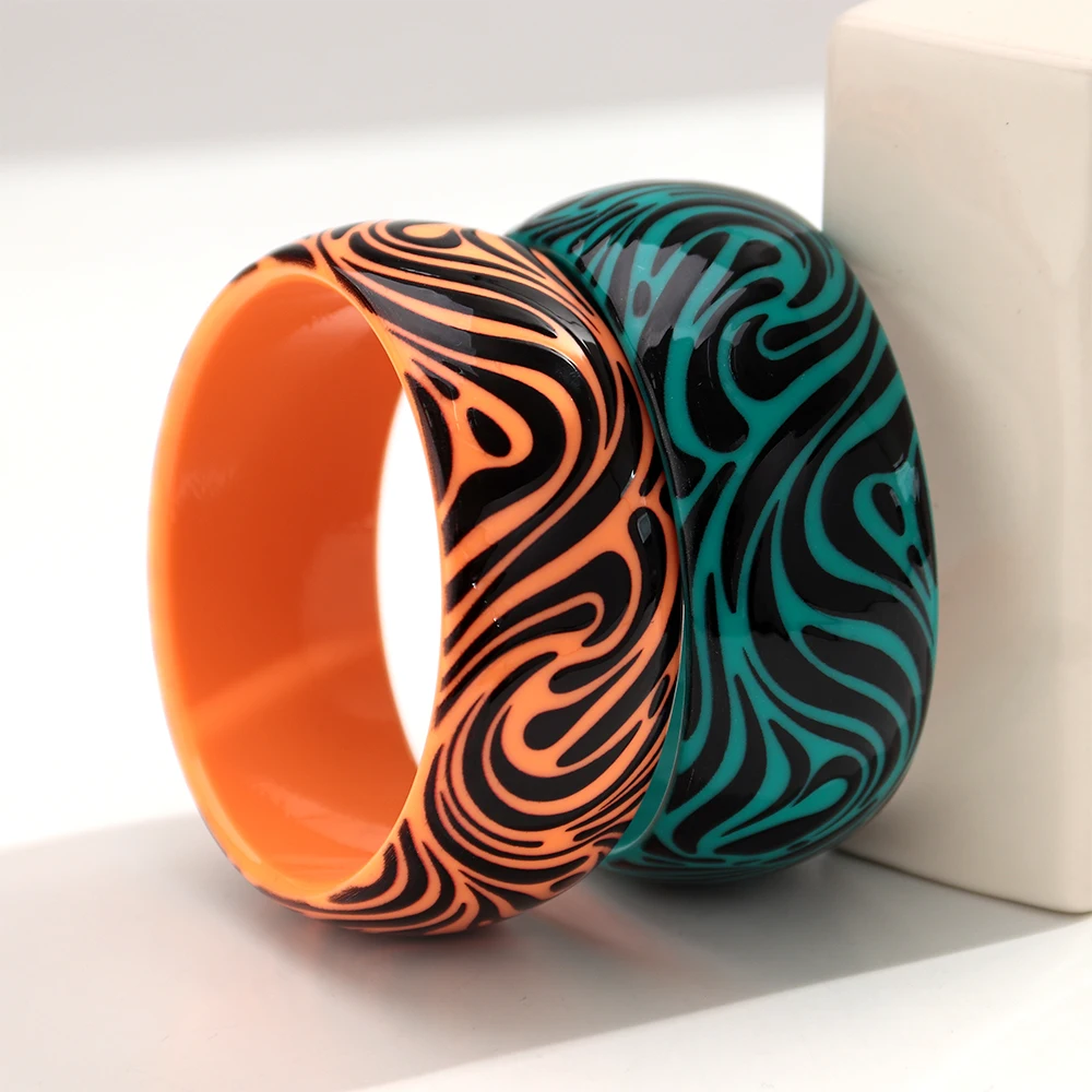 Modische Breite Unregelmäßige Gestreifte Manschettenarmbänder aus Kunstharz für Frauen Neue Acryl-Chunky Geometrische Runde Armreifen Retro-Schmuckgeschenke – Detail 6