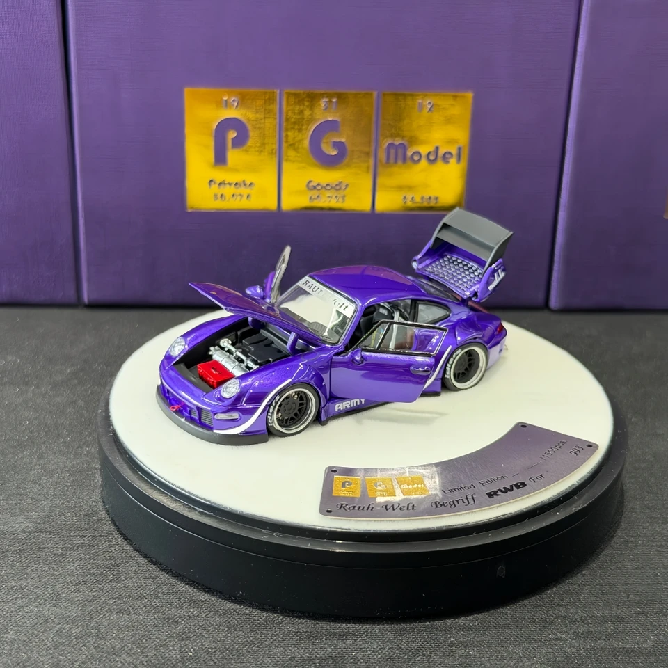PGM 1/64 993 Diecast Model Car