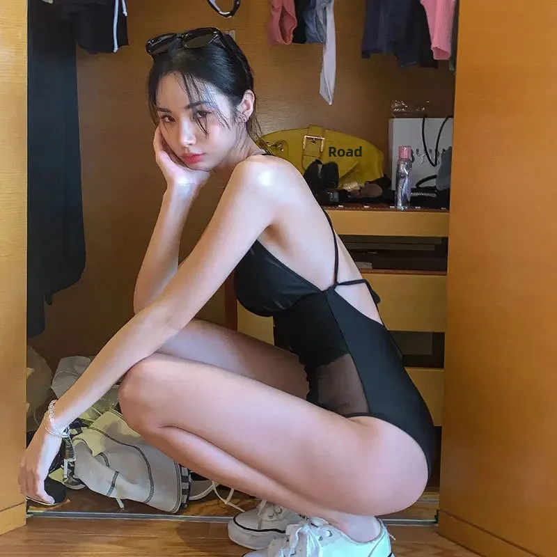 สีดํา Splice ดูผ่านบิกินี่ผู้หญิงชายหาดเซ็กซี่ Low-Cut One-piece ชุดว่ายน้ํา Tummy COVER Slimming กลับชุดว่ายน้ําที่สวยงาม