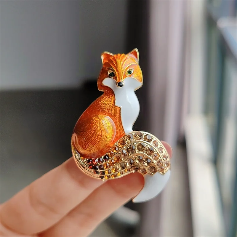 Fashion Rhinestone Enamel Fox Brooches For Women Unisex Cartoon Cute Animal Party Casual Brooch Pins Friend Gifts